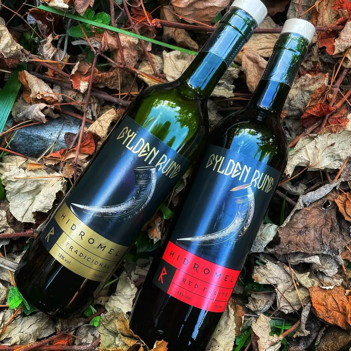 Garrafas Gylden Rune Tradicional e Red Fruits